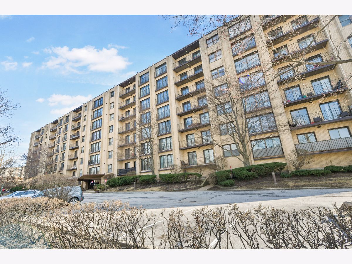 Condominiums Sold Lincolnwood Suites Lincolnwood Illinois, 4601 Touhy