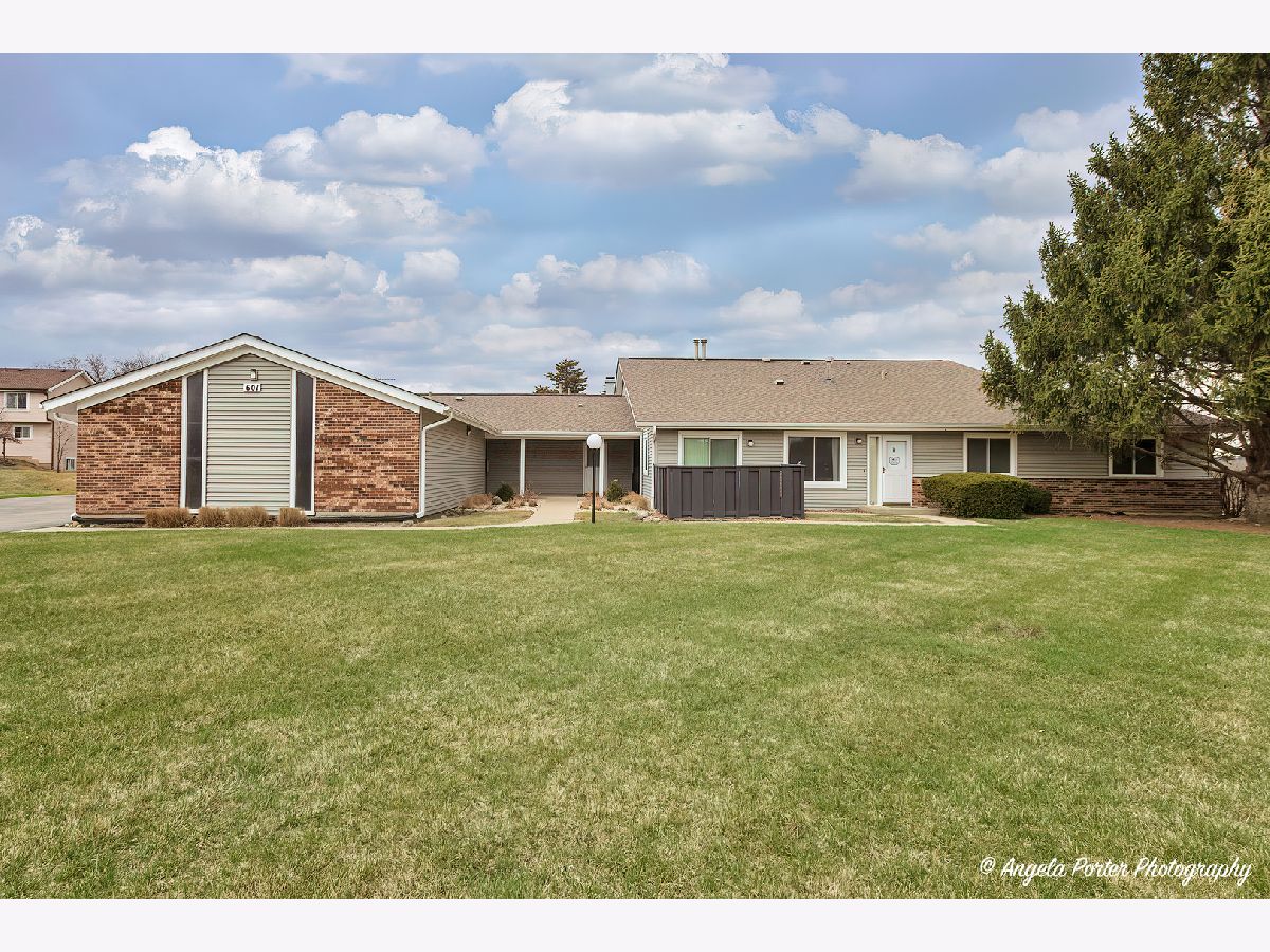 Condos & Townhomes & Homes Sold Waters Edge Mchenry Illinois, 601 Devonshire