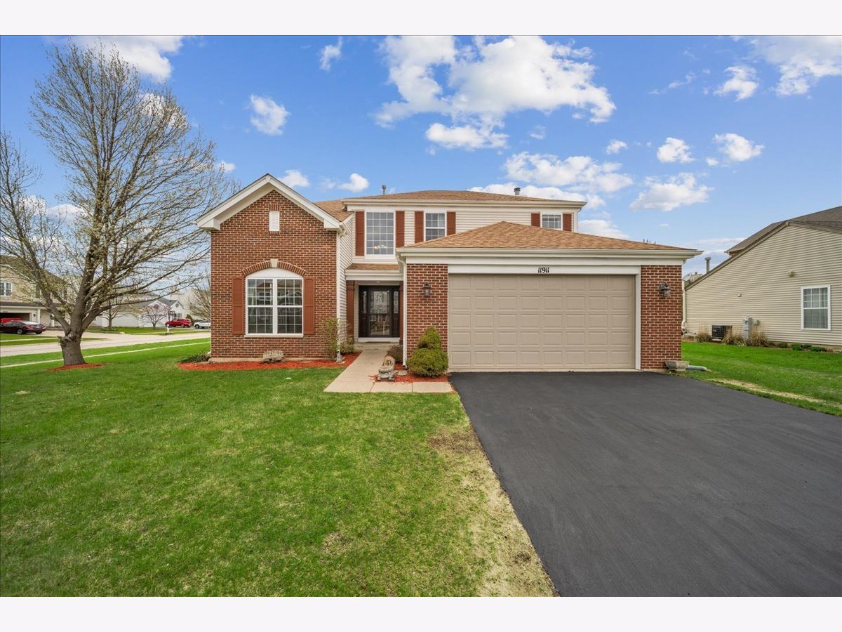 Homes & Townhomes Sold Wing Pointe Huntley Illinois, 11911 Cape Cod