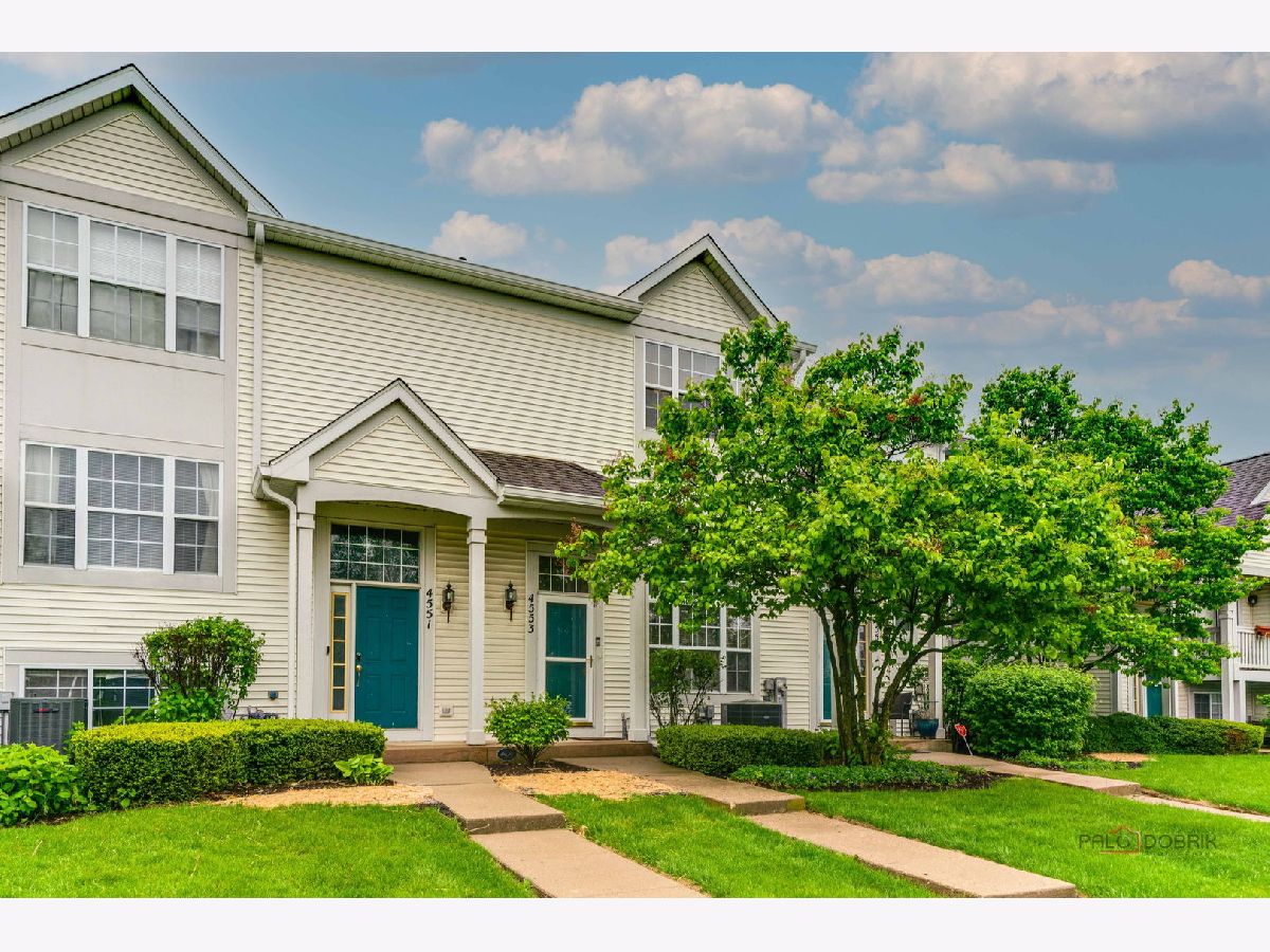 Townhomes & Homes Sold Bayberry Waukegan Illinois, 4553 Hill