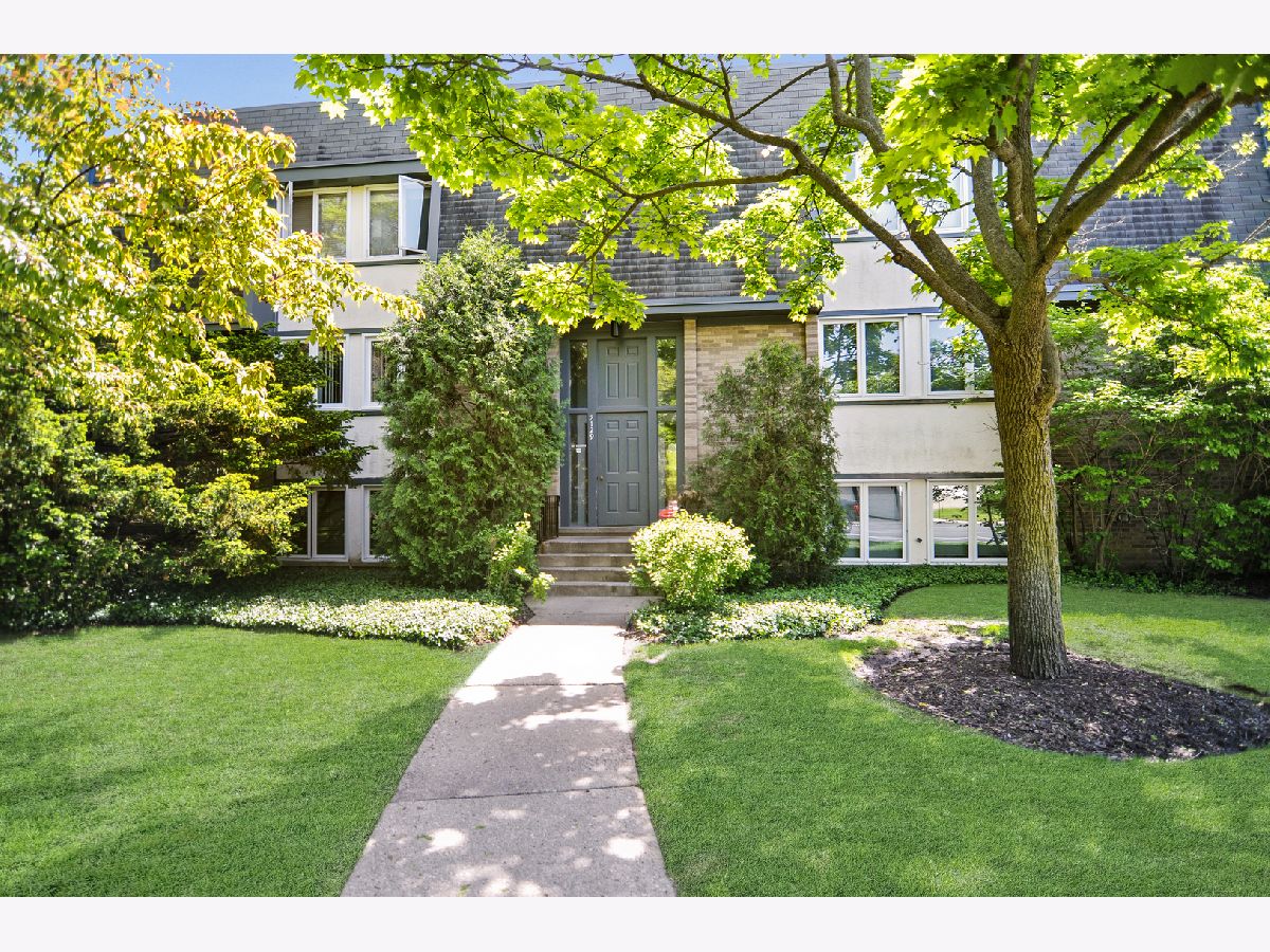 Condominiums Sold Ammer Ridge Glenview Illinois, 2129 Ammer Ridge