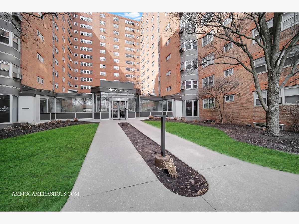 Condominiums Sold Shoreline Park Chicago Illinois, 4970 Marine