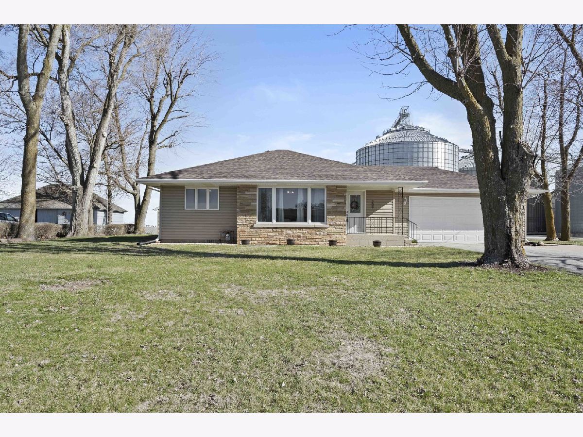  Sold Ashkum Illinois, 209 Main
