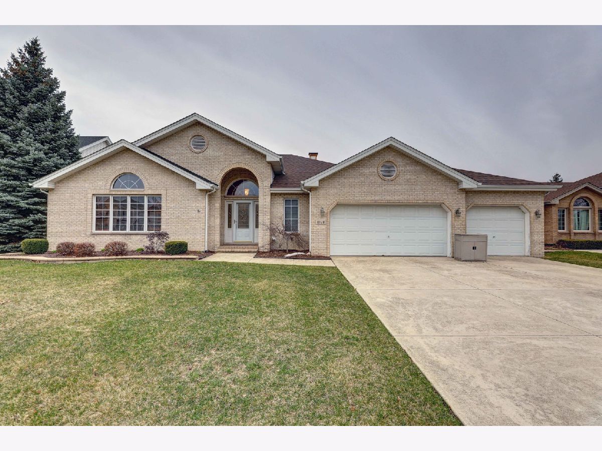 Homes & Condos & Townhomes Sold Farmingdale Village Woodridge Illinois, 8120 Rutherford
