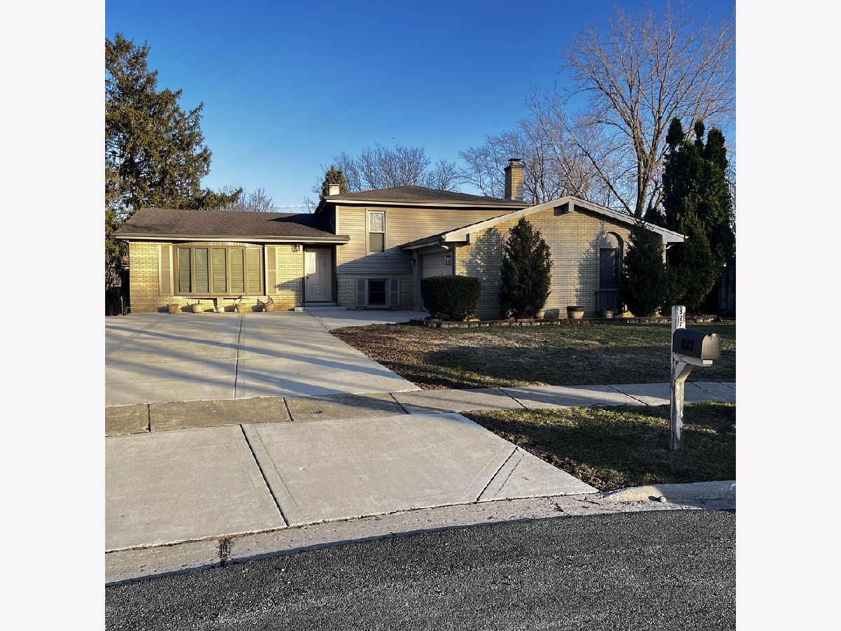  Rented Addison Illinois, 827 Cambridge Row
