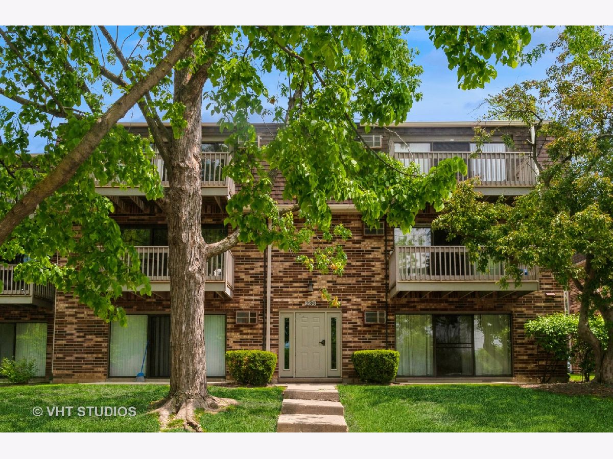 Condominiums Sold Court Of Shorewood Vernon Hills Illinois, 239 Court Of Shorewood
