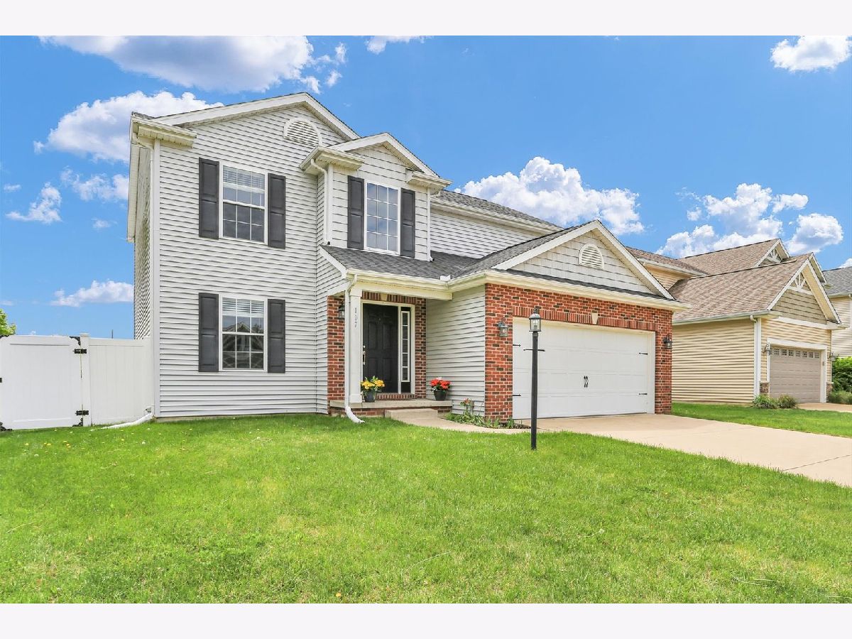 Homes & Condos & Townhomes Sold Prairie Fields Savoy Illinois, 107 Gentian