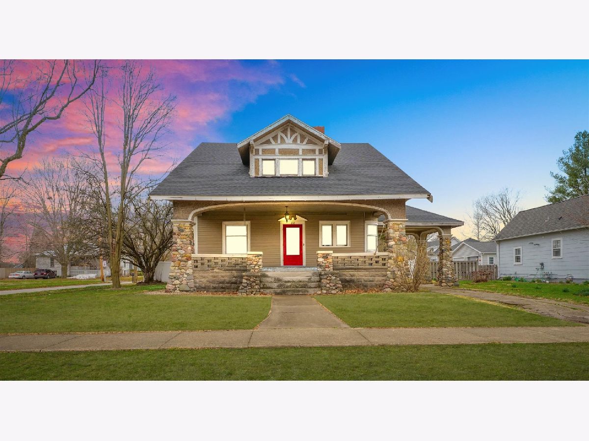  Sold Newman Illinois, 108 King