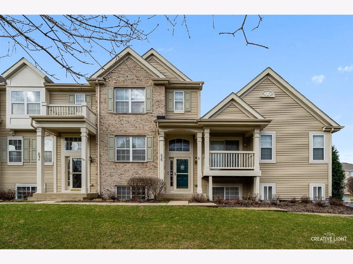 Townhomes Sold Lincoln Station Oswego Illinois, 629 Lincoln Station