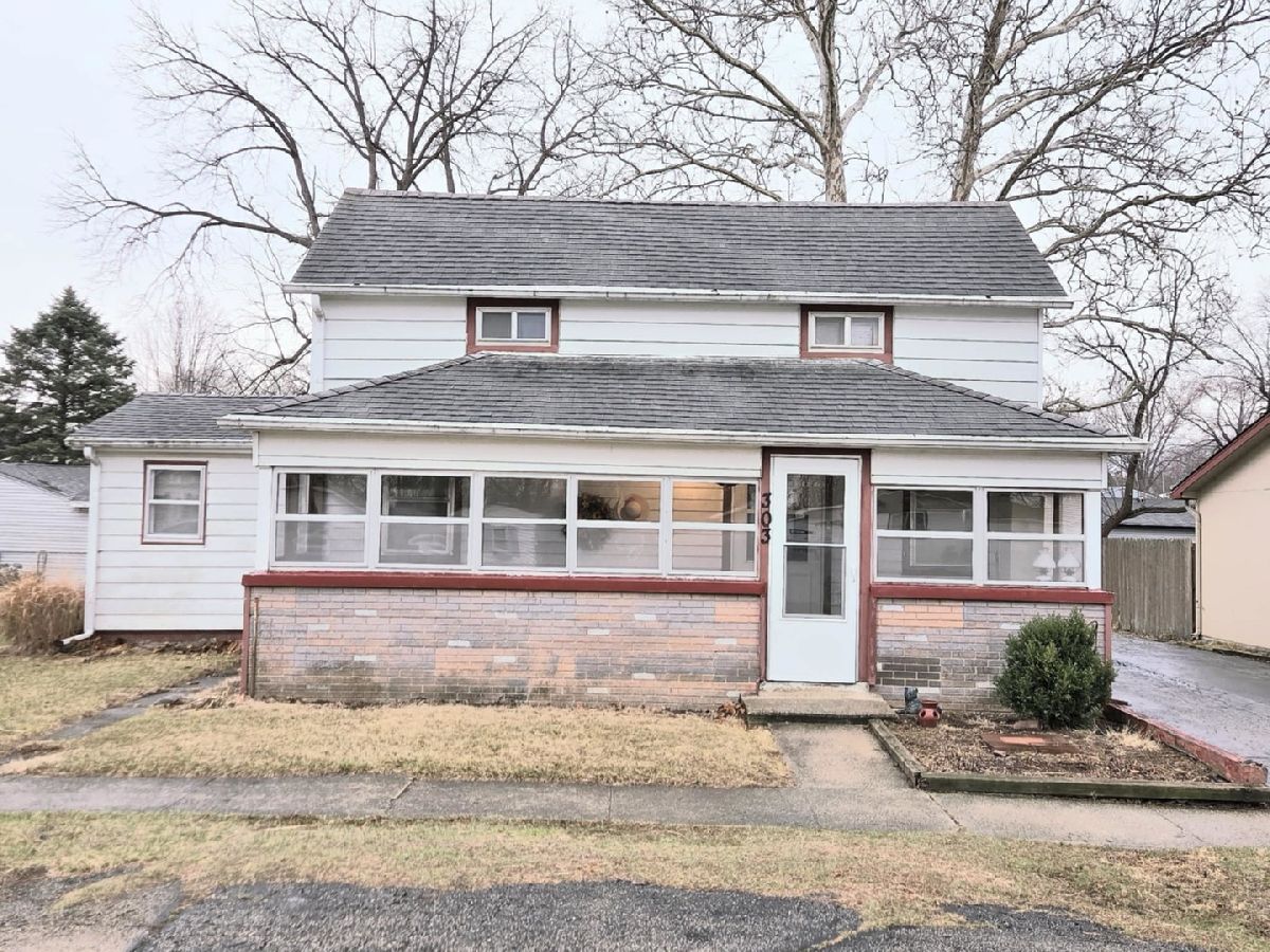  Sold Leaf River Illinois, 303 First