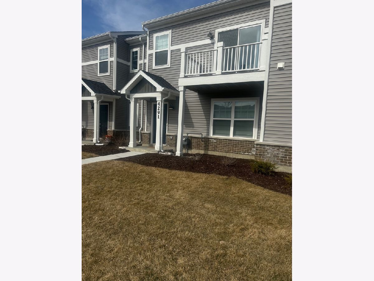 Condos & Townhomes Rented Chelsea Manor Aurora Illinois, 4291 Chelsea Manor