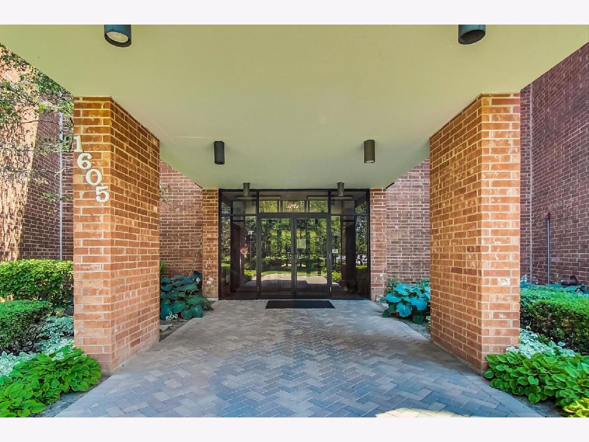 Condominiums Sold Dana Point Arlington Heights Illinois, 1605 Central