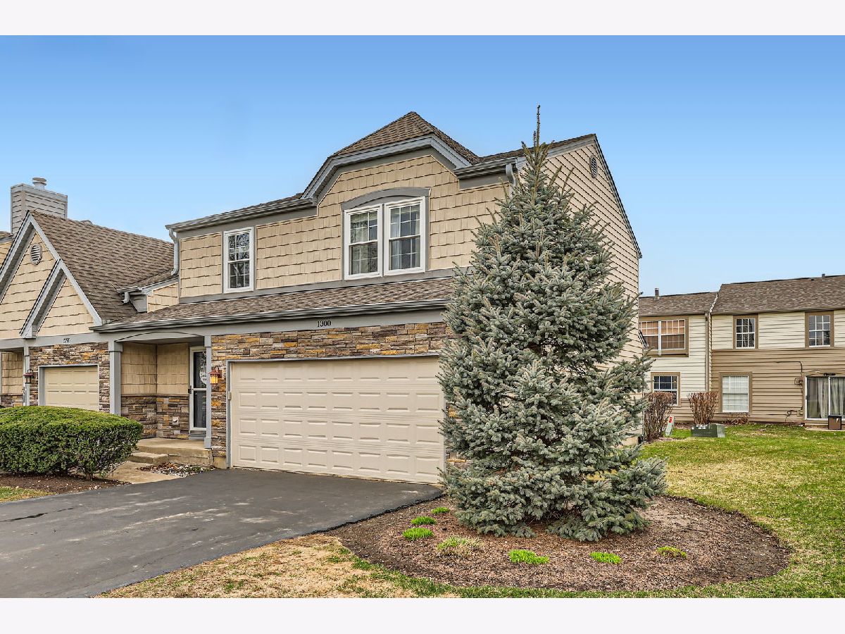 Townhomes & Homes Sold Spinnaker Cove Carol Stream Illinois, 1300 Gloucester