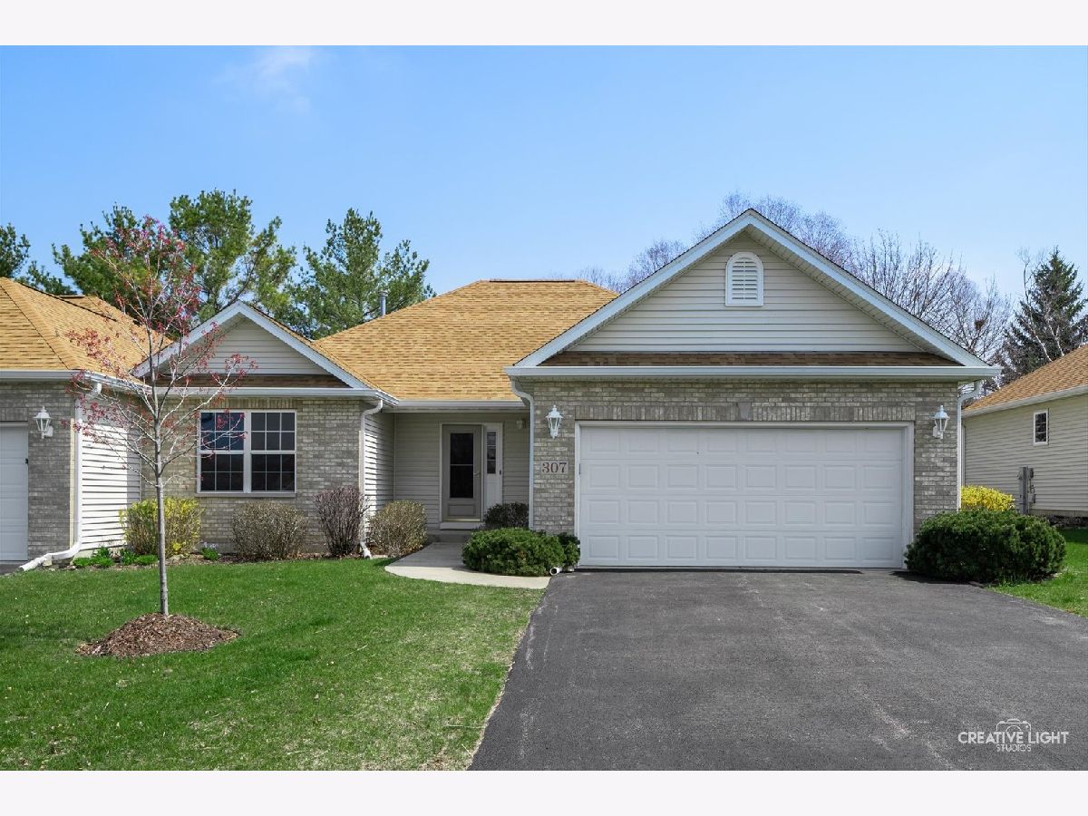 Townhomes Sold Prairie Garden Yorkville Illinois, 307 Garden