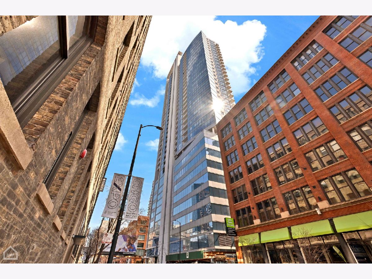 Condominiums Sold Silver Tower Chicago Illinois, 303 Ohio