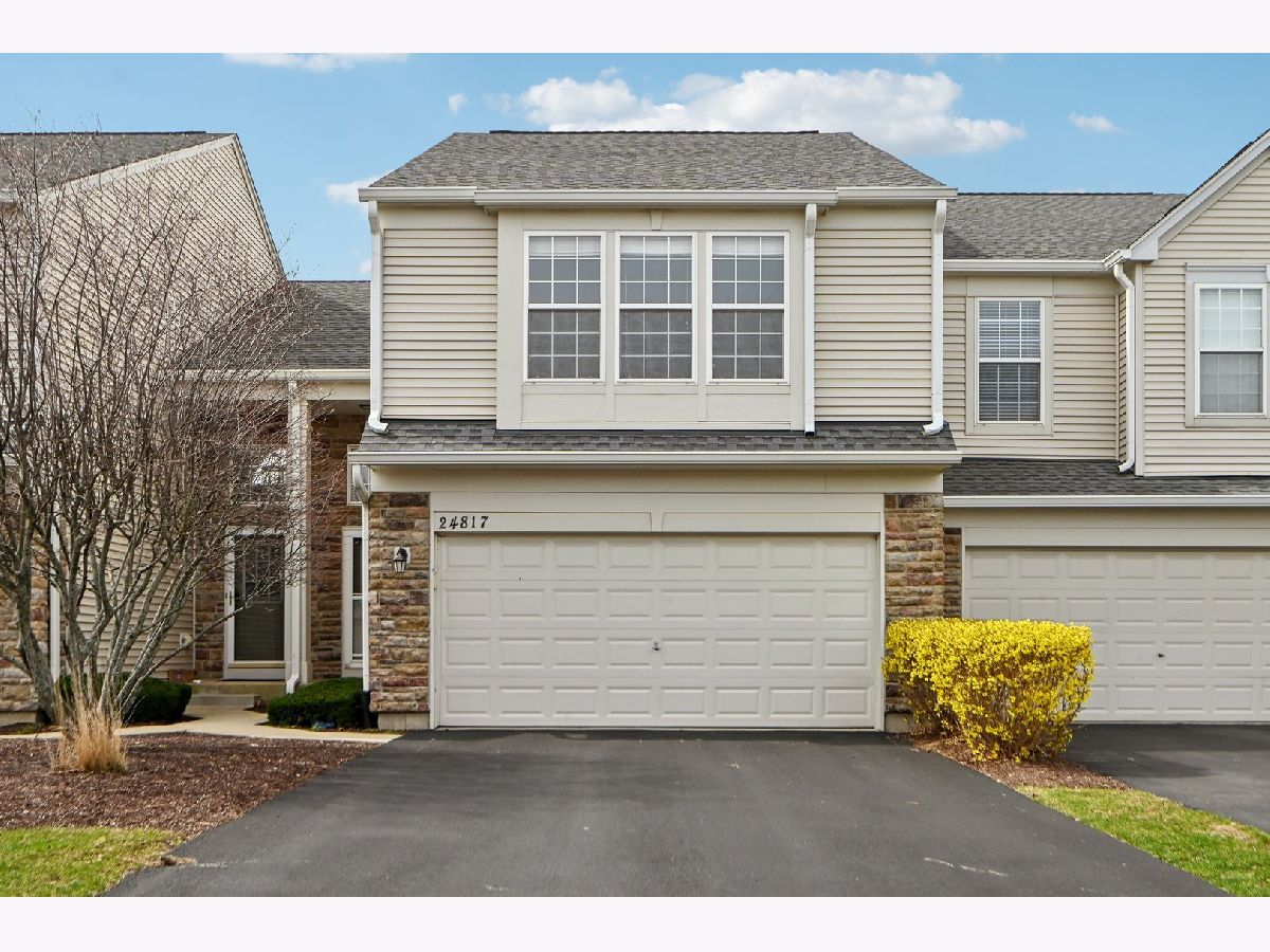 Homes & Townhomes & Condos Sold Auburn Lakes Plainfield Illinois, 24817 Gates