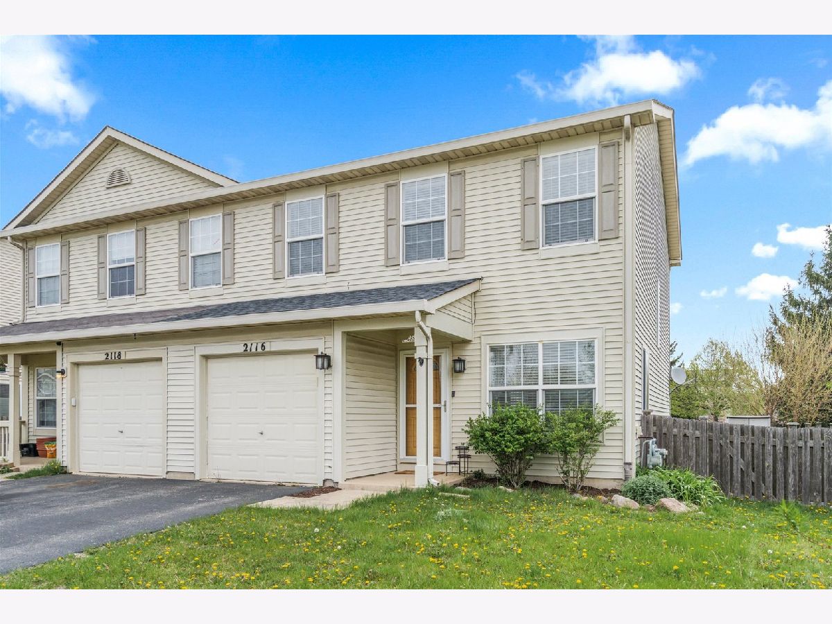 Townhomes & Homes Sold Lakewood Creek Montgomery Illinois, 2116 Rebecca