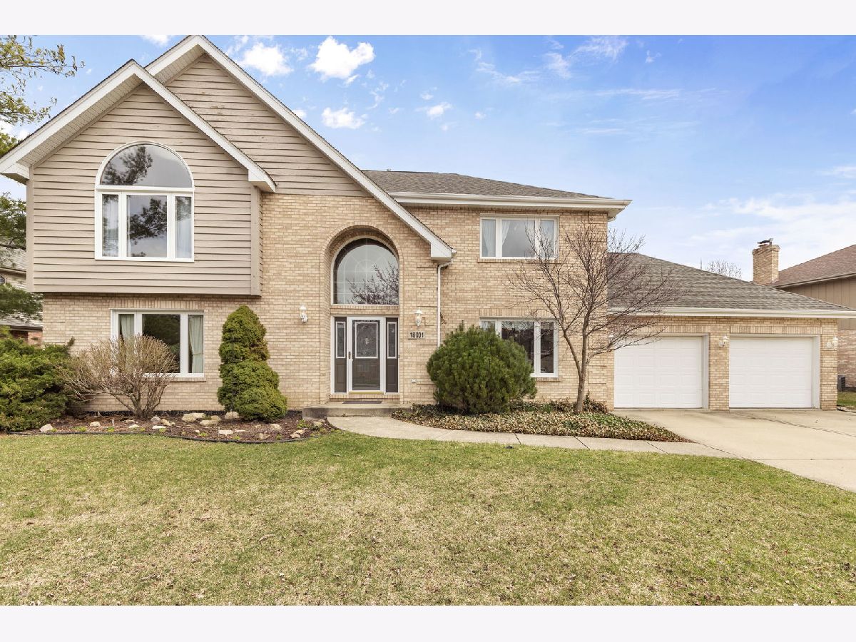 Homes & Townhomes Sold Pheasant Lake Tinley Park Illinois, 18001 Pheasant Lake