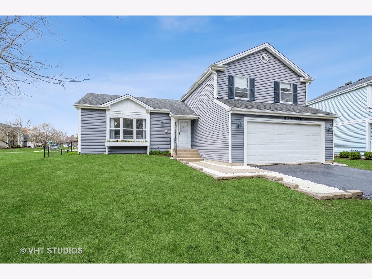 Homes Sold Fox Trails Cary Illinois, 1024 Woodbridge