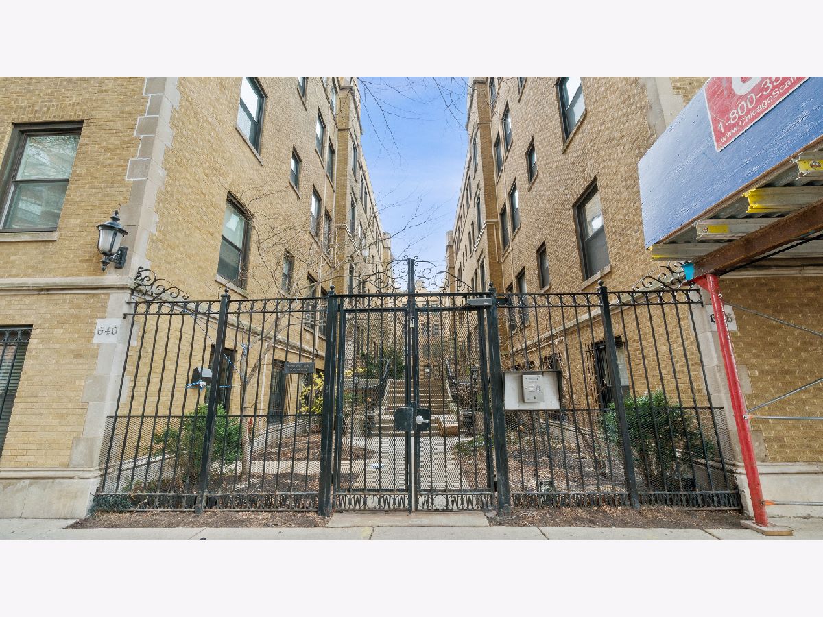 Condos & Townhomes Sold Waveland Court Condos Chicago Illinois, 636 Waveland
