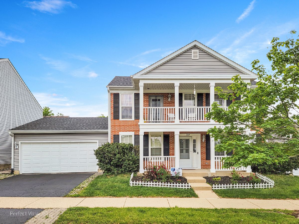 Homes & Townhomes & Condos Sold Hometown Aurora Illinois, 1704 Walnut Park