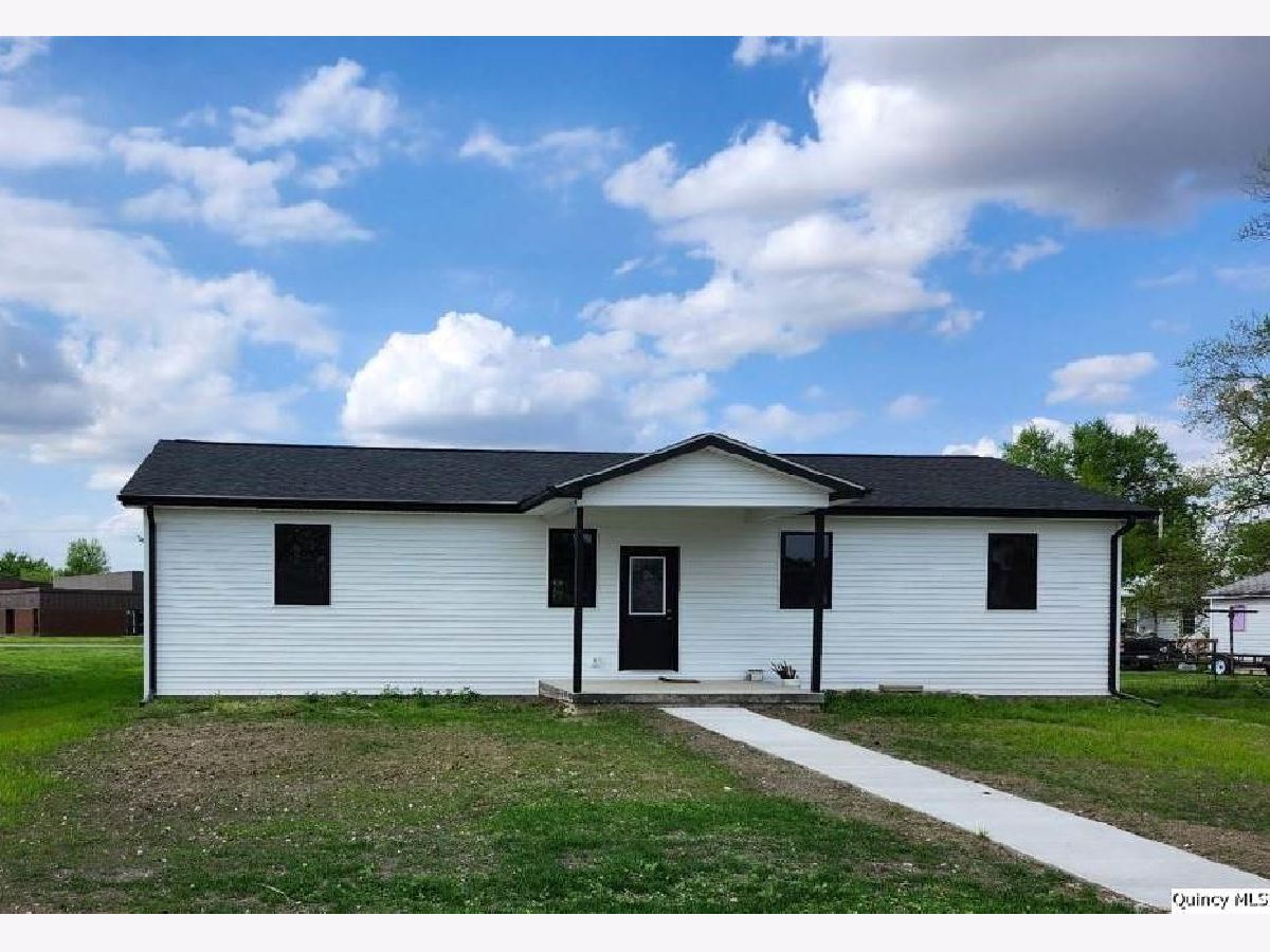  Sold Camp Point Illinois, 104 Prairie