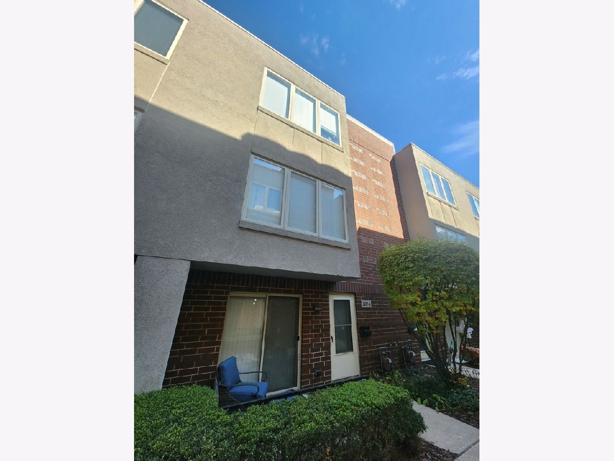 Rented Chicago Illinois, 2931 Natoma