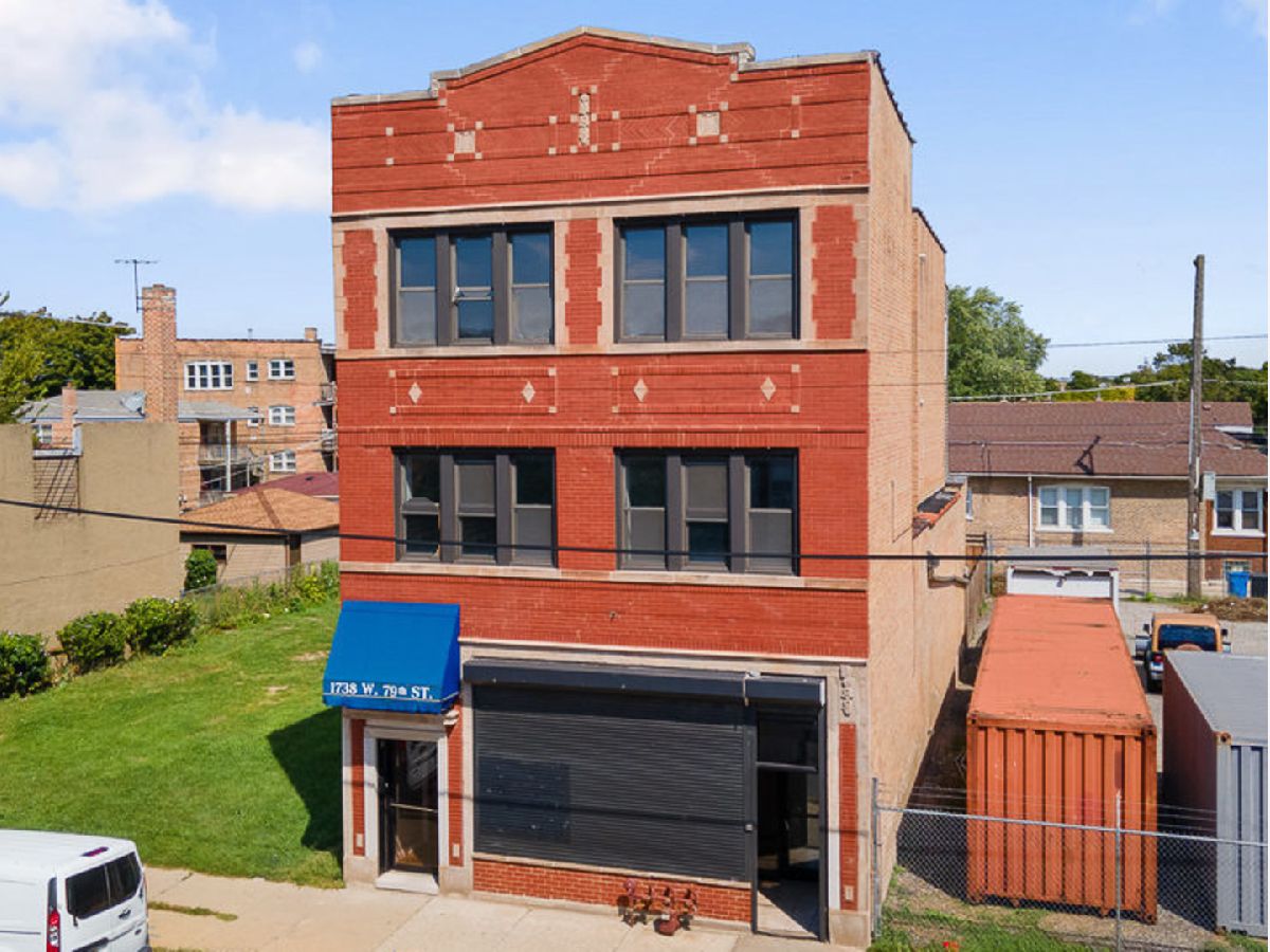  Rented Chicago Illinois, 1738 79th