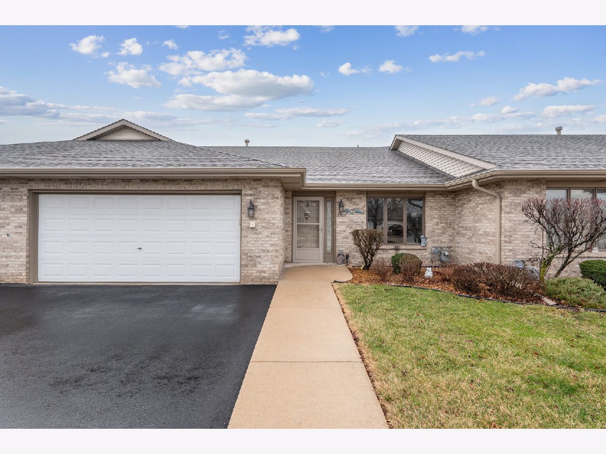 Condos & Townhomes Sold Fairway Estates Joliet Illinois, 2504 Par Four