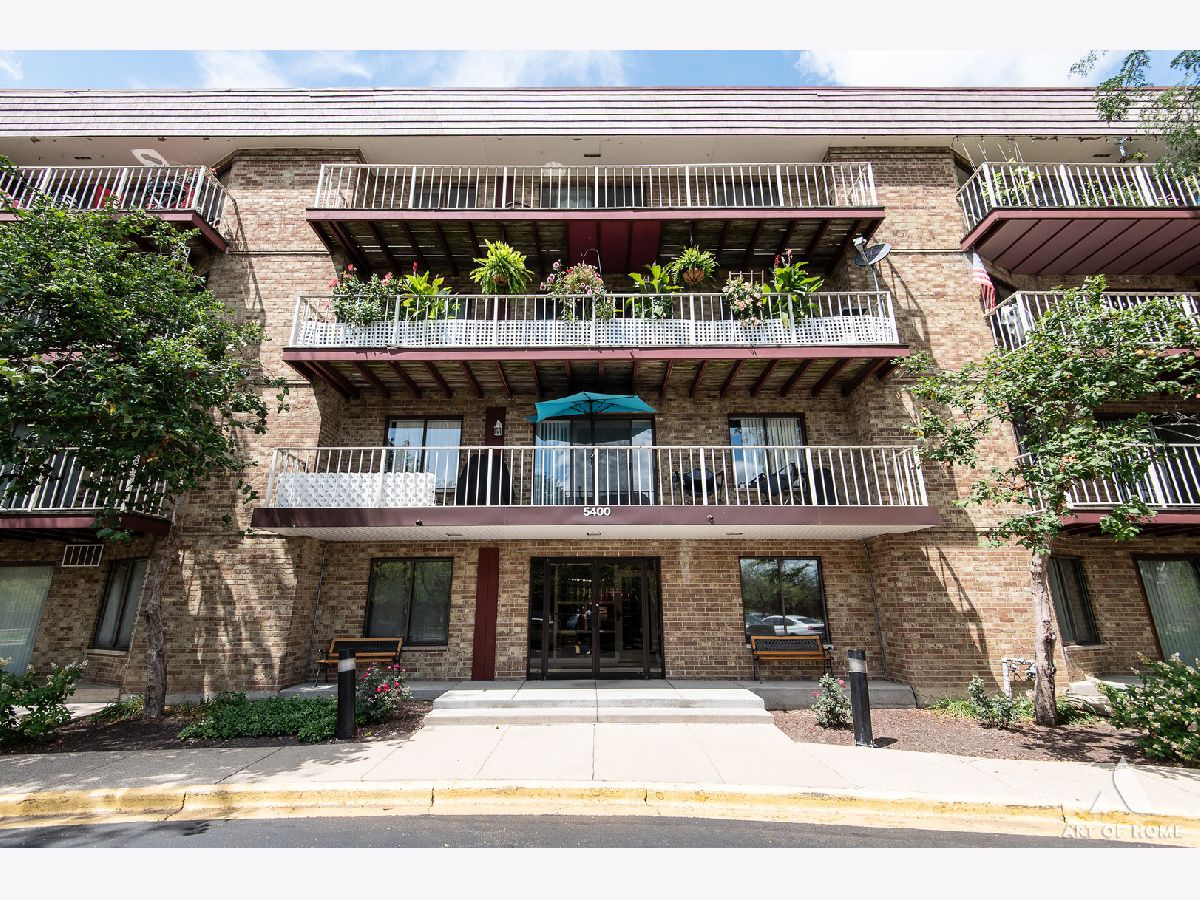 Condominiums Sold Saratoga Rolling Meadows Illinois, 5400 Astor