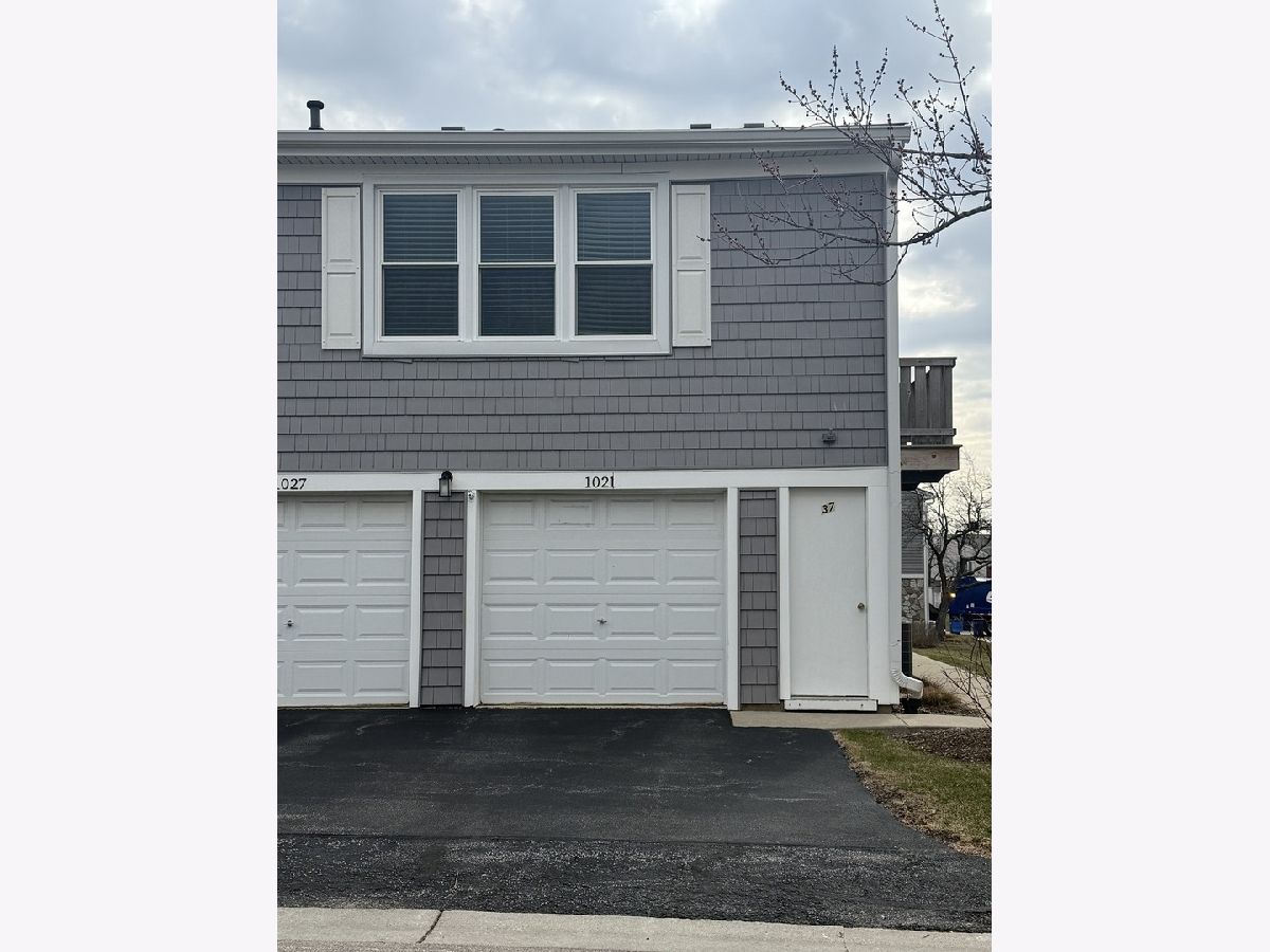 Townhomes & Condos & Homes Rented Nantucket Cove Schaumburg Illinois, 1021 Glouchester Harbor