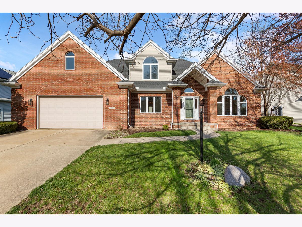 Homes & Condos & Townhomes Sold Cherry Hills Champaign Illinois, 3205 Cherry Hills