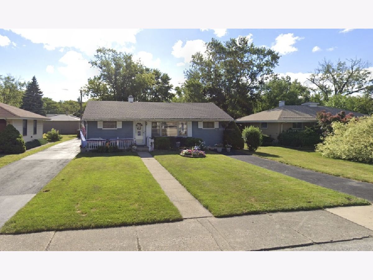  Sold Thornton Illinois, 405 Blackstone
