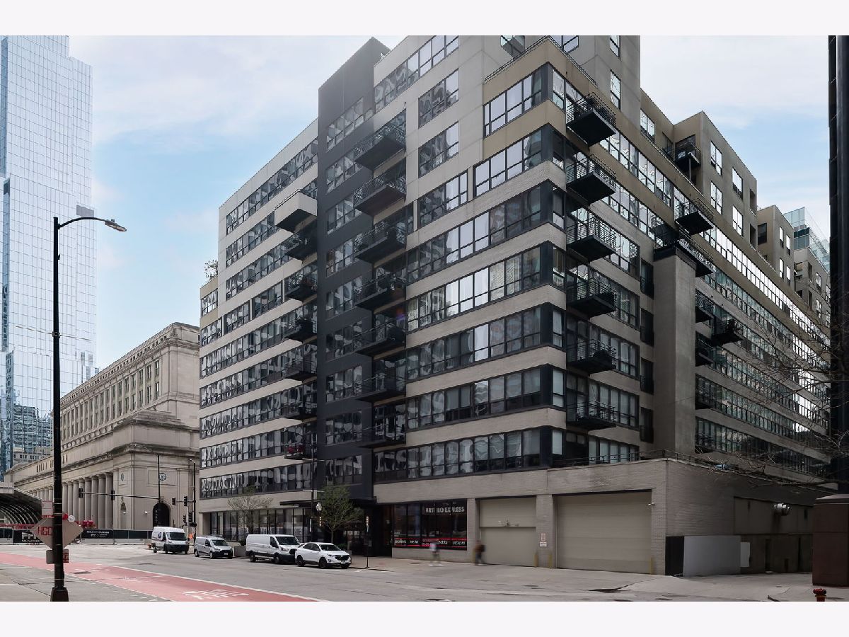 Condominiums Sold Metropolitan Place Chicago Illinois, 130 Canal