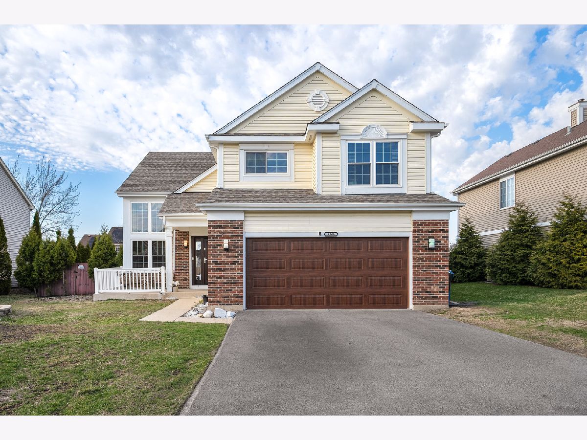 Homes & Condos & Townhomes Sold Fairfax Crossings Bartlett Illinois, 1368 Newcastle