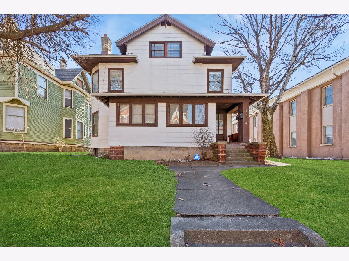 Rented Rockford Illinois, 224 2nd