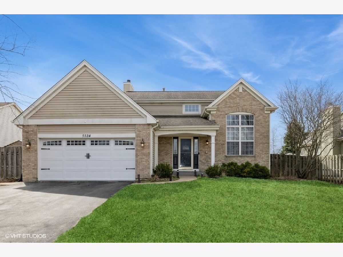 Homes & Condos & Townhomes Sold Meadowbrook Lake In The Hills Illinois, 5524 Mckenzie