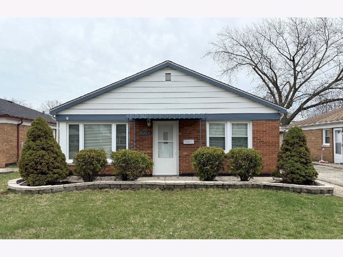  Sold Merrionette Park Illinois, 11713 Meadow Lane