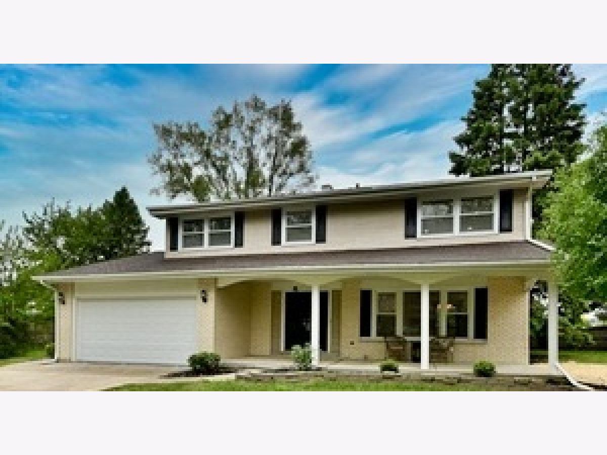 Homes & Townhomes & Condos Sold Steeple Run Naperville Illinois, 6S210 Mariwood