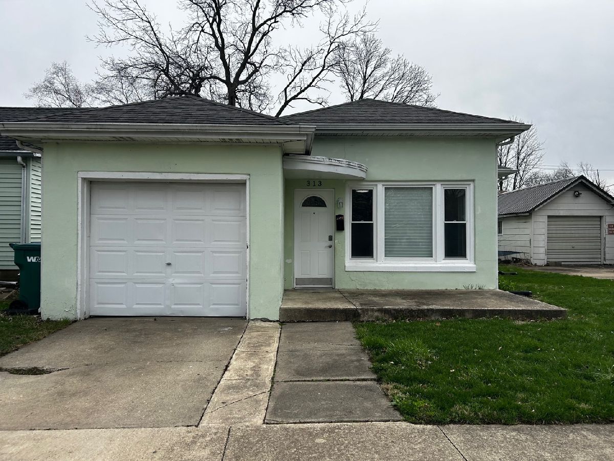  For Sale Tuscola Illinois, 313 Pembroke Street