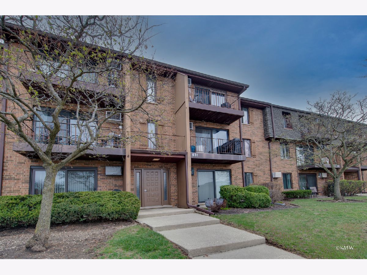 Condominiums Sold Briar Hill Addison Illinois, 631 Briar Hill