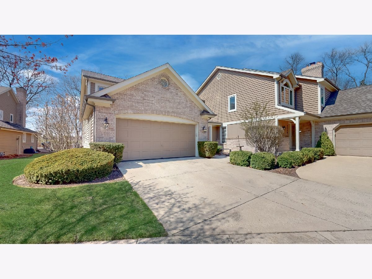 Homes & Townhomes & Condos Sold Stonebridge Aurora Illinois, 2720 Downing