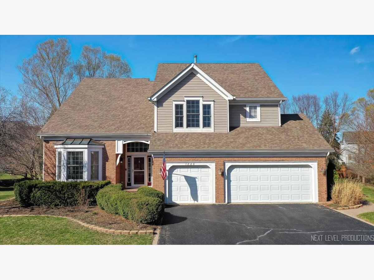 Homes Sold Fairhills Of Canterfield West Dundee Illinois, 1228 Summerwood