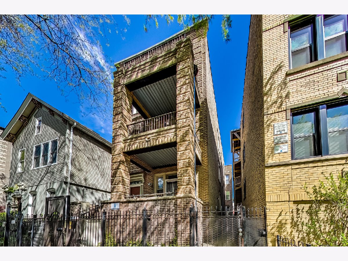 Condos & Townhomes & Homes Rented Wicker Park Chicago Illinois, 1914 Crystal