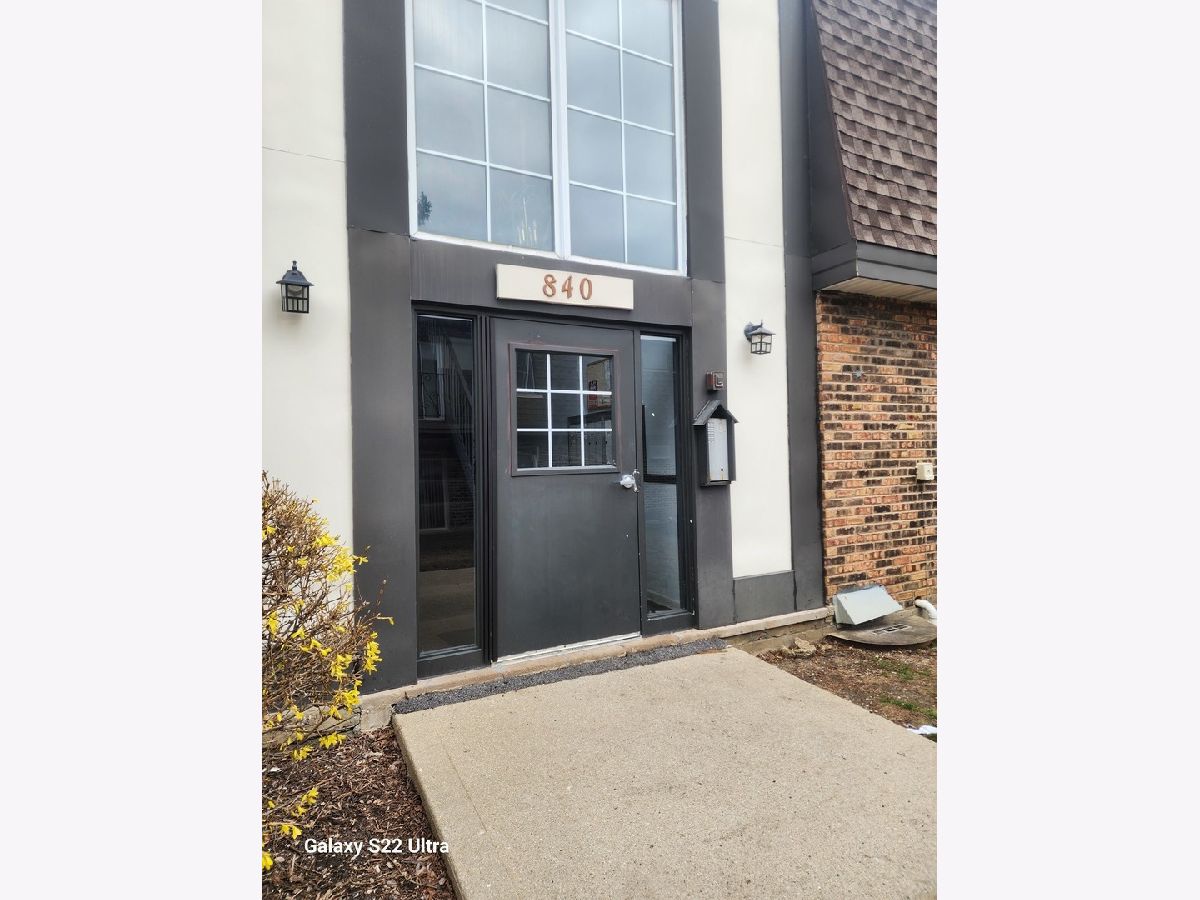 Condominiums & Homes Rented Buffalo Ridge Buffalo Grove Illinois, 840 Trace