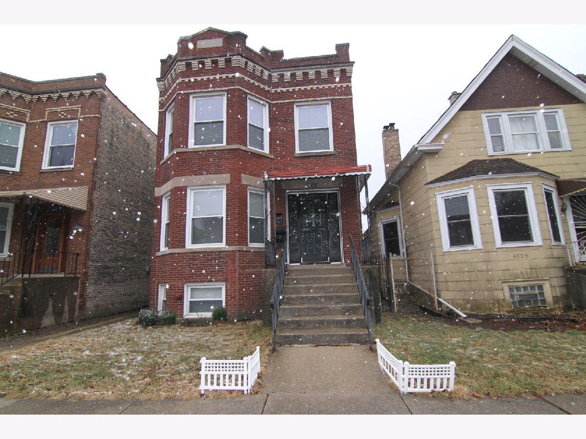 Homes & Condos & Townhomes Rented Old Irving Chicago Illinois, 4025 Cornelia