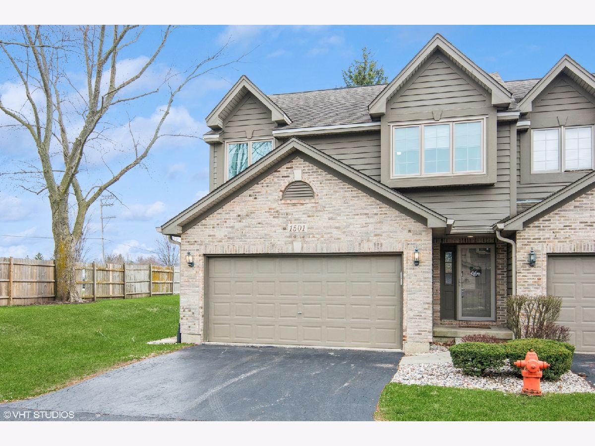 Townhomes Sold Pine Meadows Elgin Illinois, 1501 Arbor