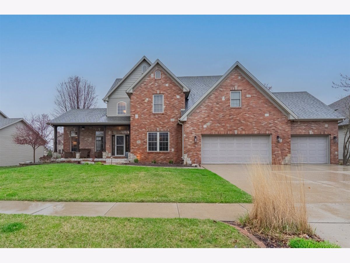 Homes & Condos & Townhomes Sold Tipton Trails Bloomington Illinois, 2004 Wakefield