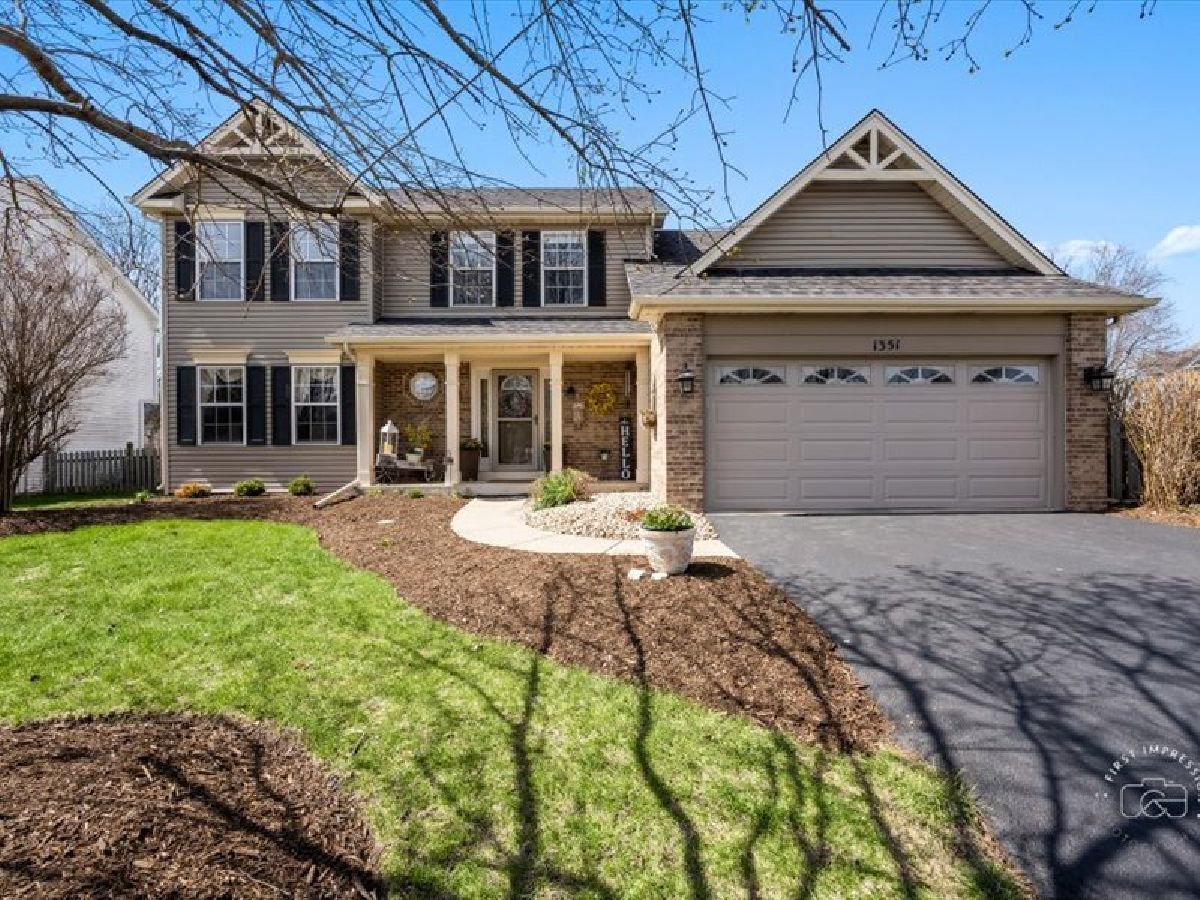 Homes Sold Oak Hill North Aurora Illinois, 1351 Fox Hill