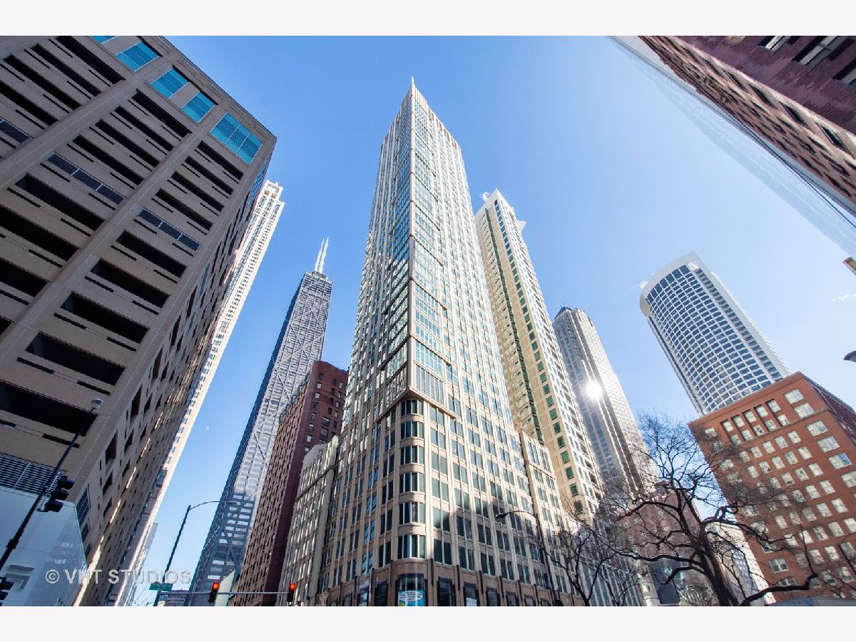 Condominiums Rented The Bristol Chicago Illinois, 57 Delaware